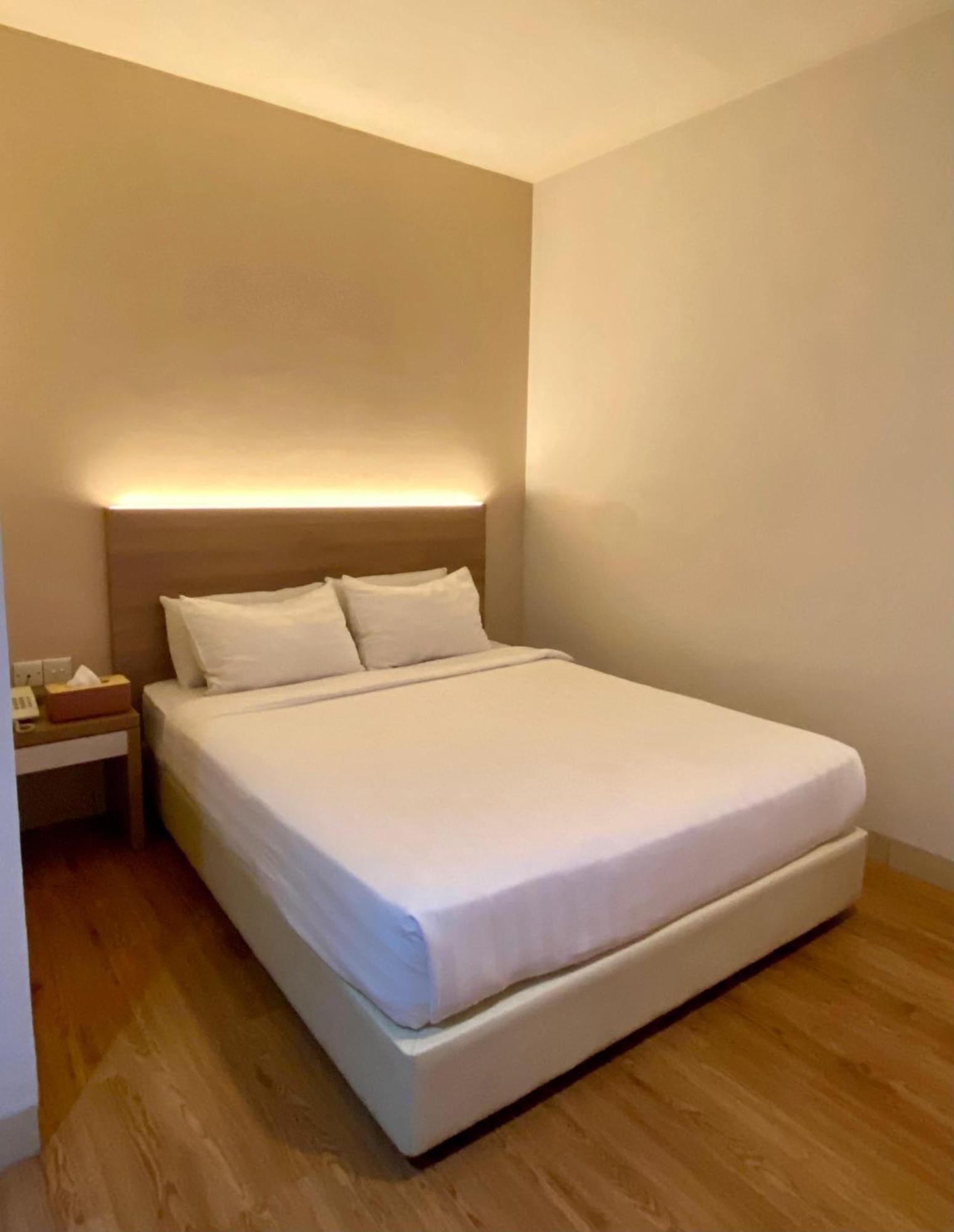 Lovina Inn - Nagoya Batam エクステリア 写真