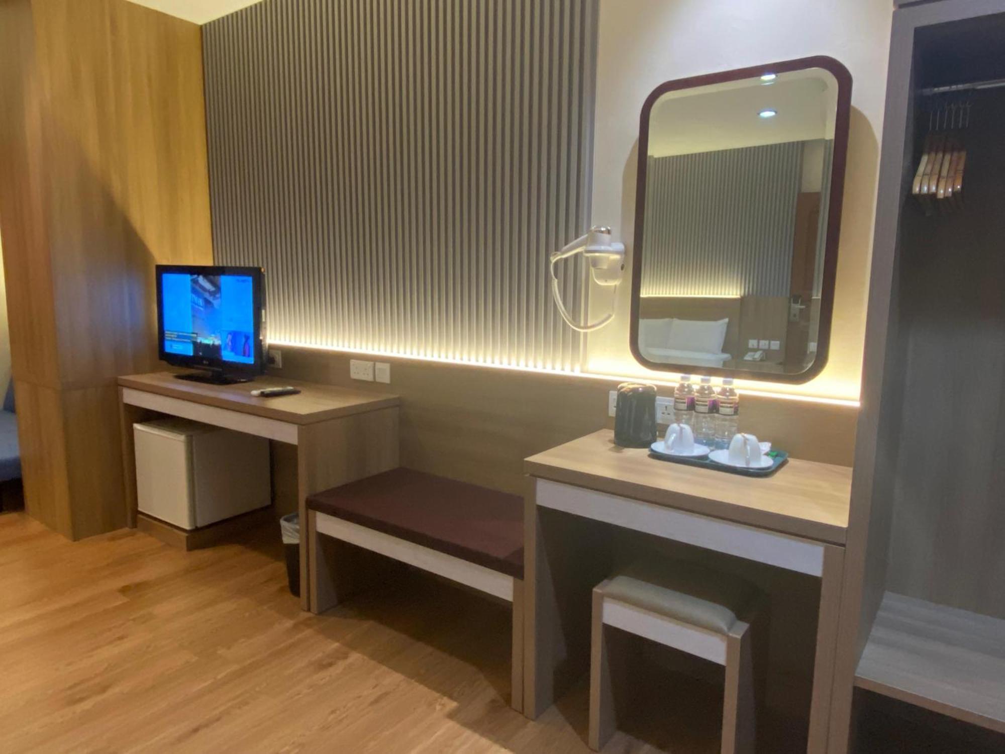 Lovina Inn - Nagoya Batam エクステリア 写真
