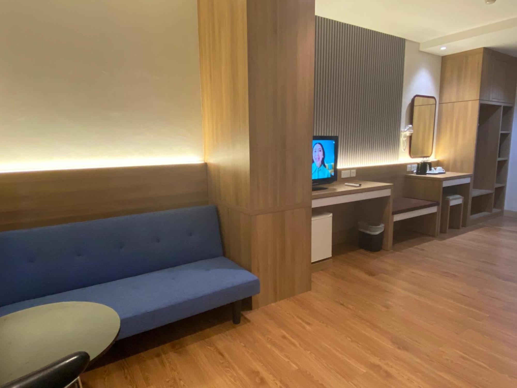 Lovina Inn - Nagoya Batam エクステリア 写真