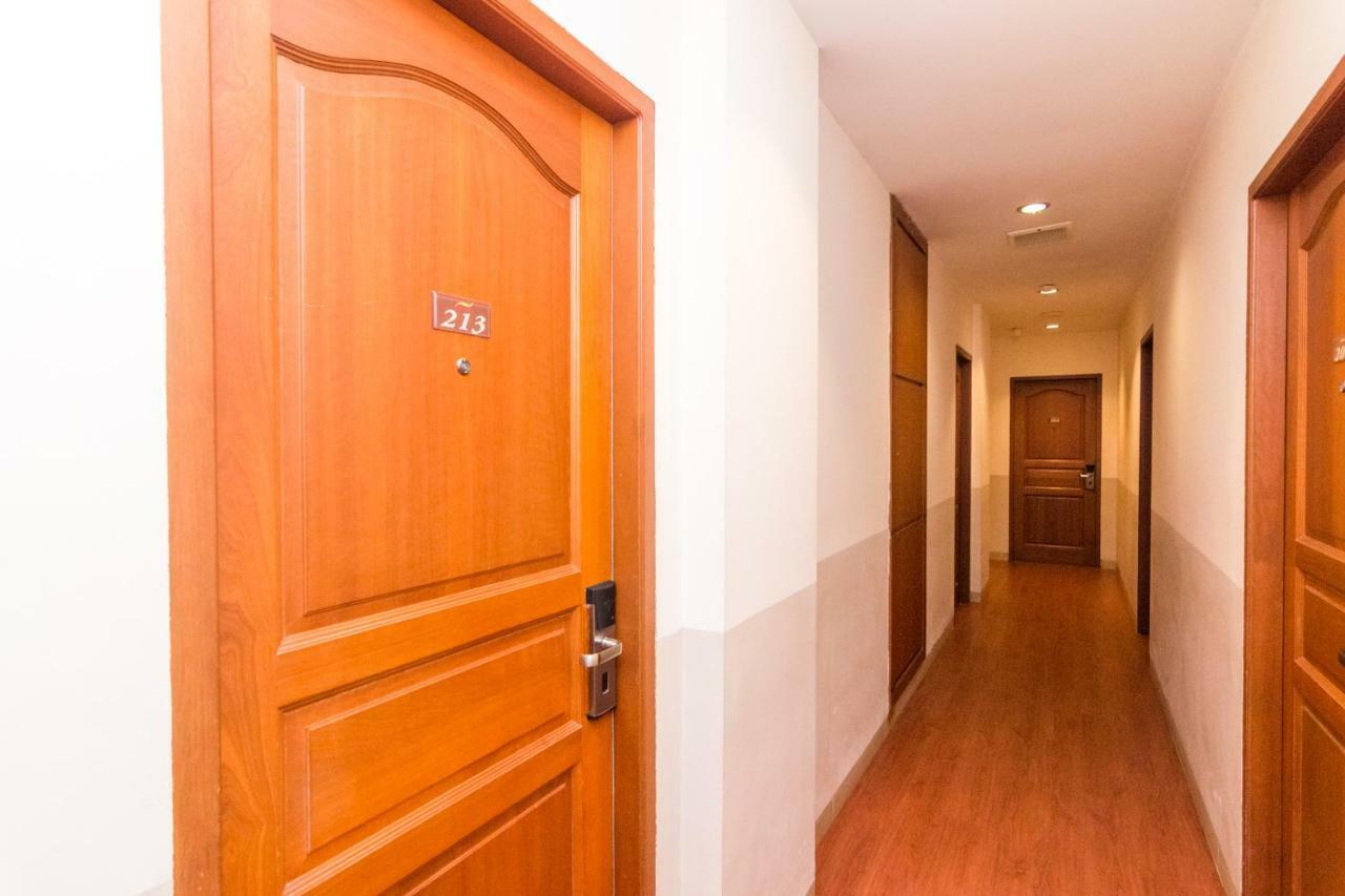 Lovina Inn - Nagoya Batam エクステリア 写真
